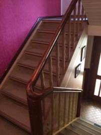 Treppe vor Renovierung (2)